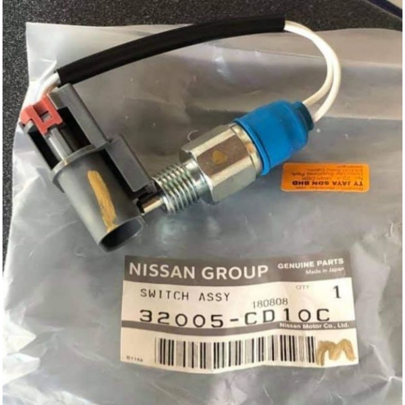 ORIGINAL NISSAN NAVARA D40 SWITCH REVERSE (6SPEED GEARBOX) Shopee