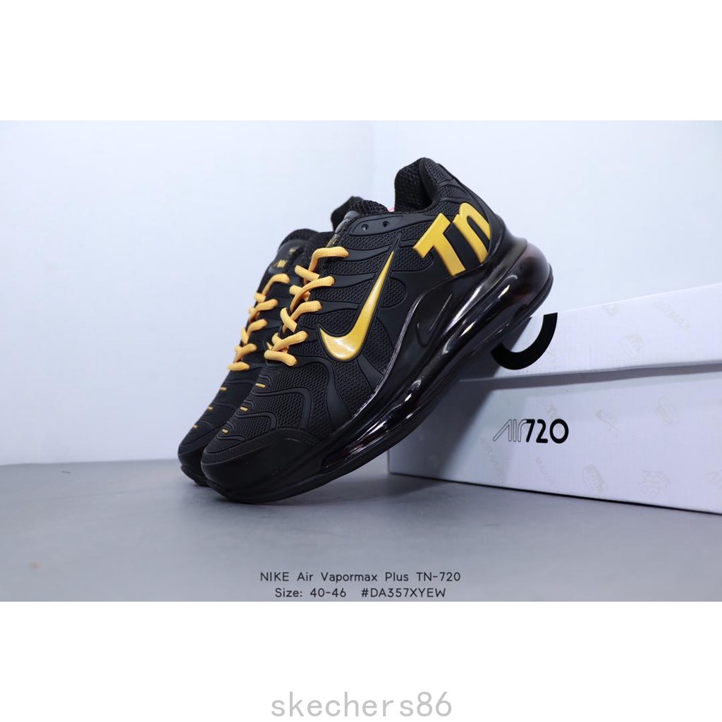nike air vapormax plus black gold