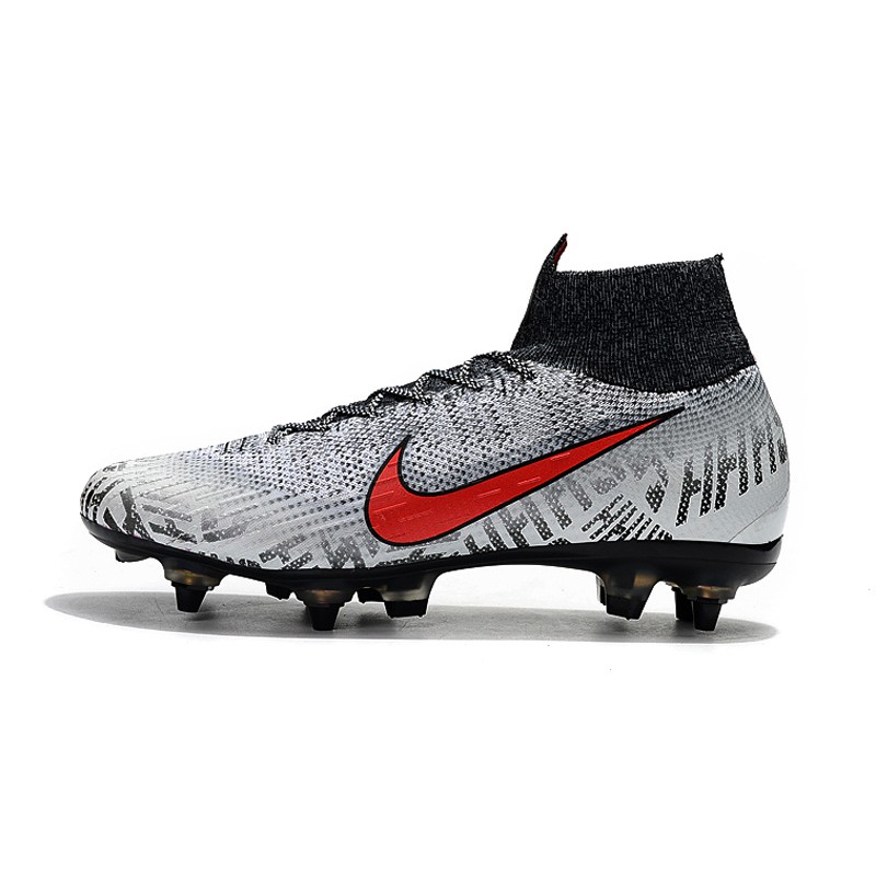 Nike Junior Mercurial Superfly 6 Academy Astro Turf Football.