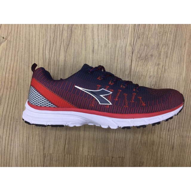 diadora running shoes