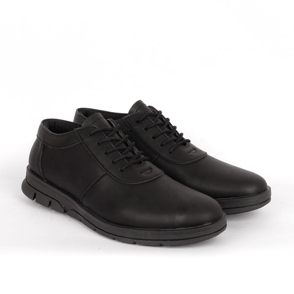 sporty formal shoes