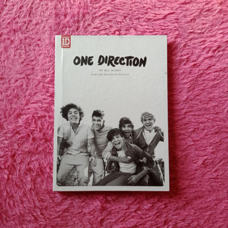 Album ONE DIRECT 1D - UP ALL NIGHT (YEARBOOK EDITION) CD OFFICIAL ORIGINAL PRELOVED HARRY STYLES ZAYN MALIK NIALL HORAN LIAM PAYNE LOUIS TOMLINSON MERCHANDISE TAKE ME HOME MIDNIGHT MEMORYS FOUR MADE IN THE AM Mitam MERCHANDISE USED SECOND