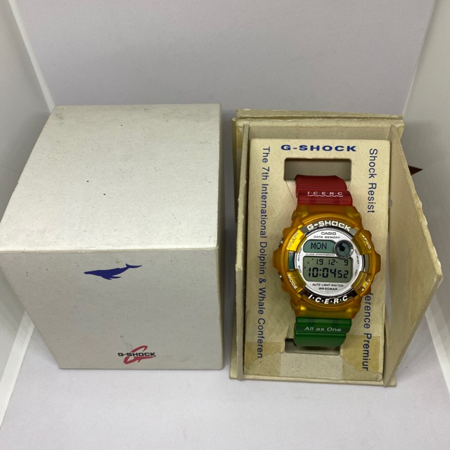 gold electronic watch