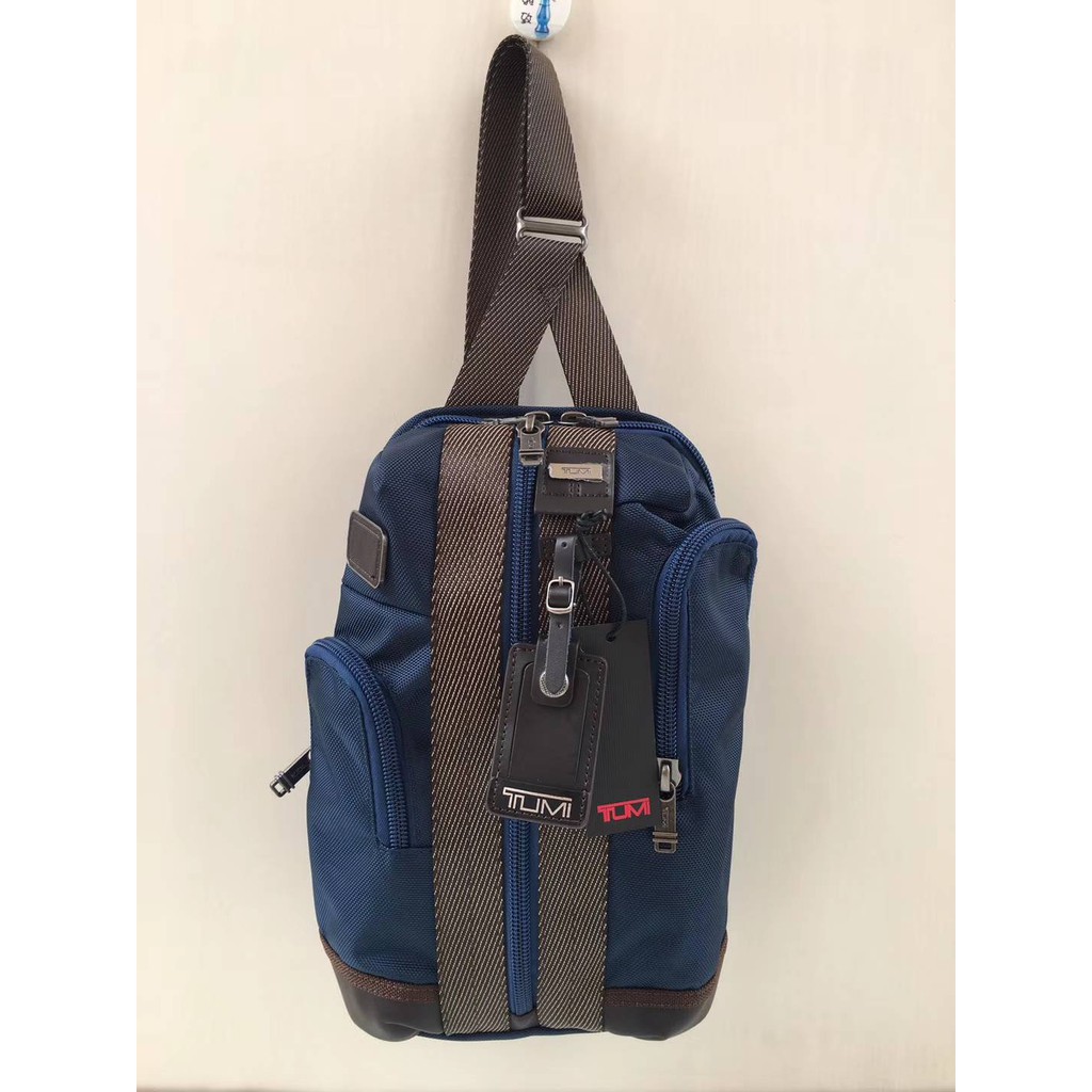 tumi sling bag saratoga