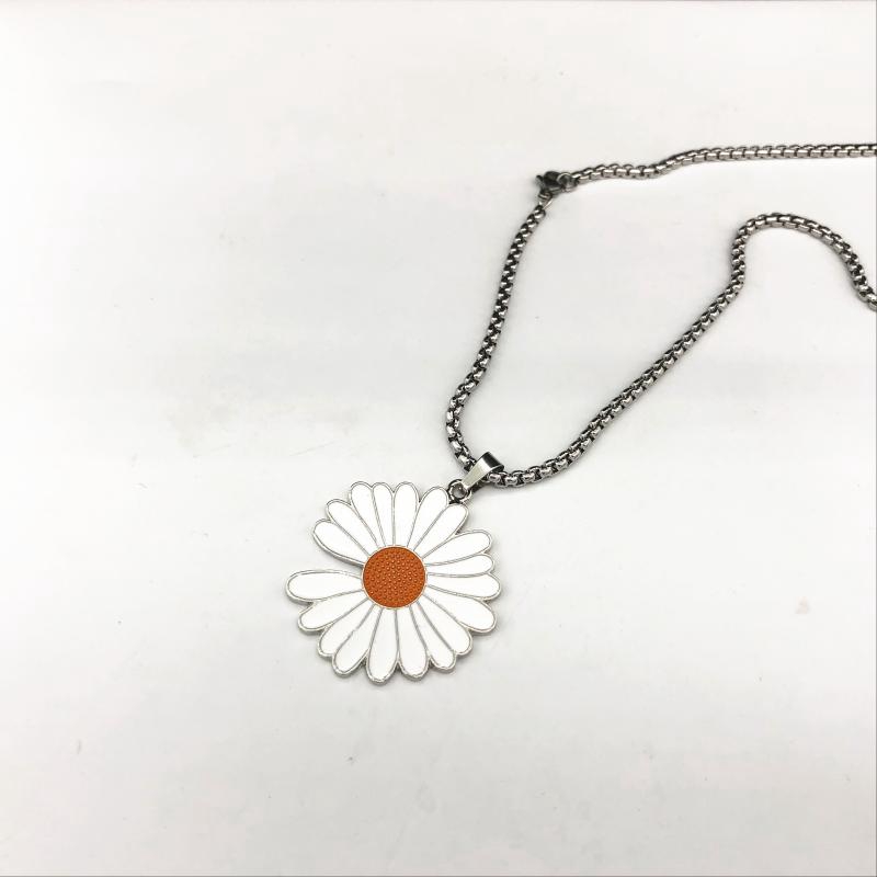 Floral Accessories] Ready Stock GD Quan Zhilong Contrast Style Anti-War  Daisy Pmo Letter Bracelet Peaceminusone Adjustable Men Women Access Shopee  Malaysia | Dheygere Quan Zhilong Same Pin Bracelet Cold Wind Temperamen |