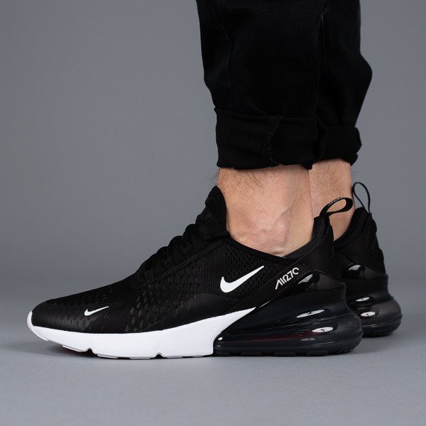 A Mienk Szamtalan Sebeszet Air Max 270 Black And White On Feet Women Talcomosoy Org