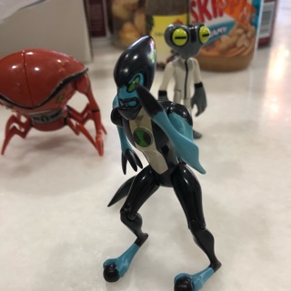 ben 10 xlr8 figure