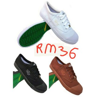 Breaker 4x4 32(1UK)-47(12UK) Sepak Takraw School Shoes