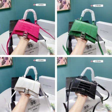 balenciaga dumpling bag