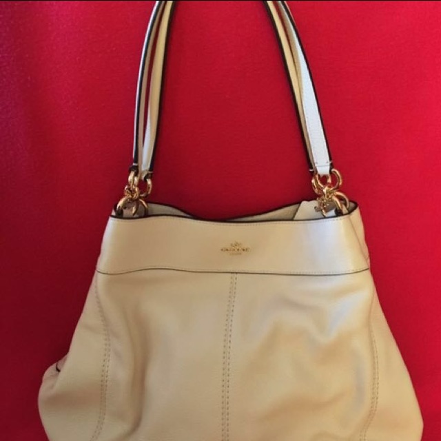 coach lexy shoulder bag in pebble leather