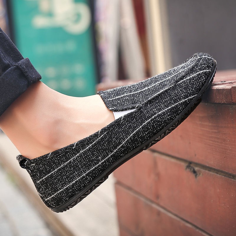 casual shoes for wide feet mens