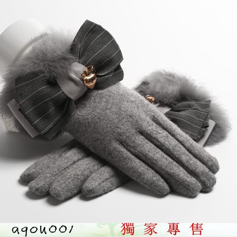 rabbit hair gloves