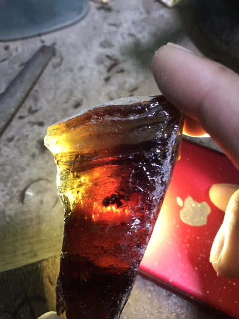 Batu getah katilayu atau ambar asli gred AAA khas untuk memancing 