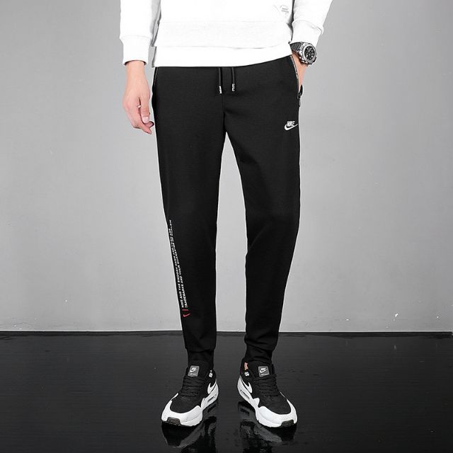 mens nike sweatpants with zipper pockets