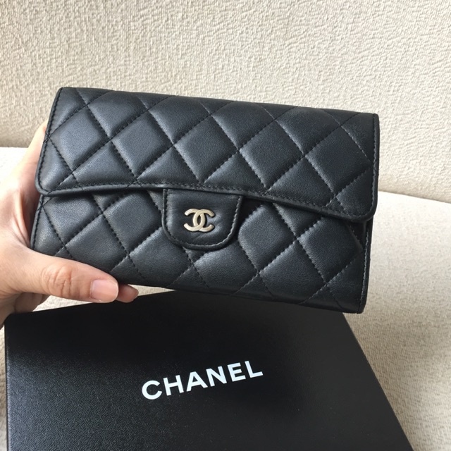 AUTHENTIC CHANEL Classic Trifold Lambskin Wallet / Purse