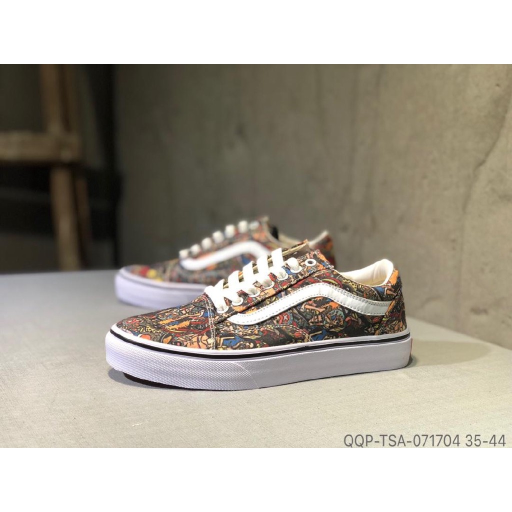 classic canvas shoes