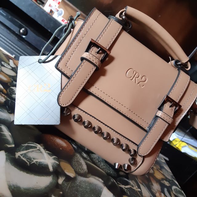 cr2 sling bag