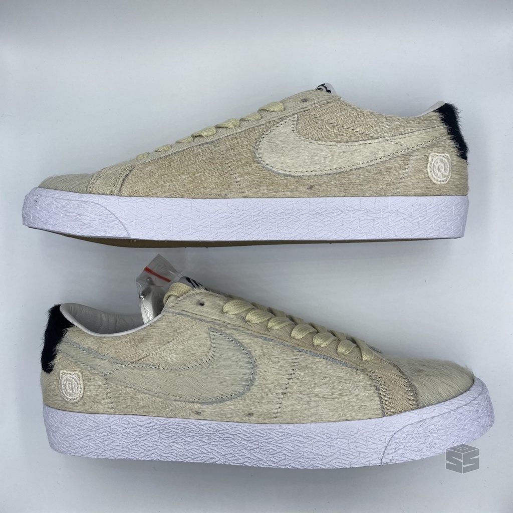 nike sb blazer low medicom