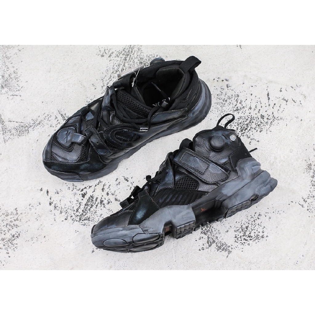 vetements x reebok genetically modified pump