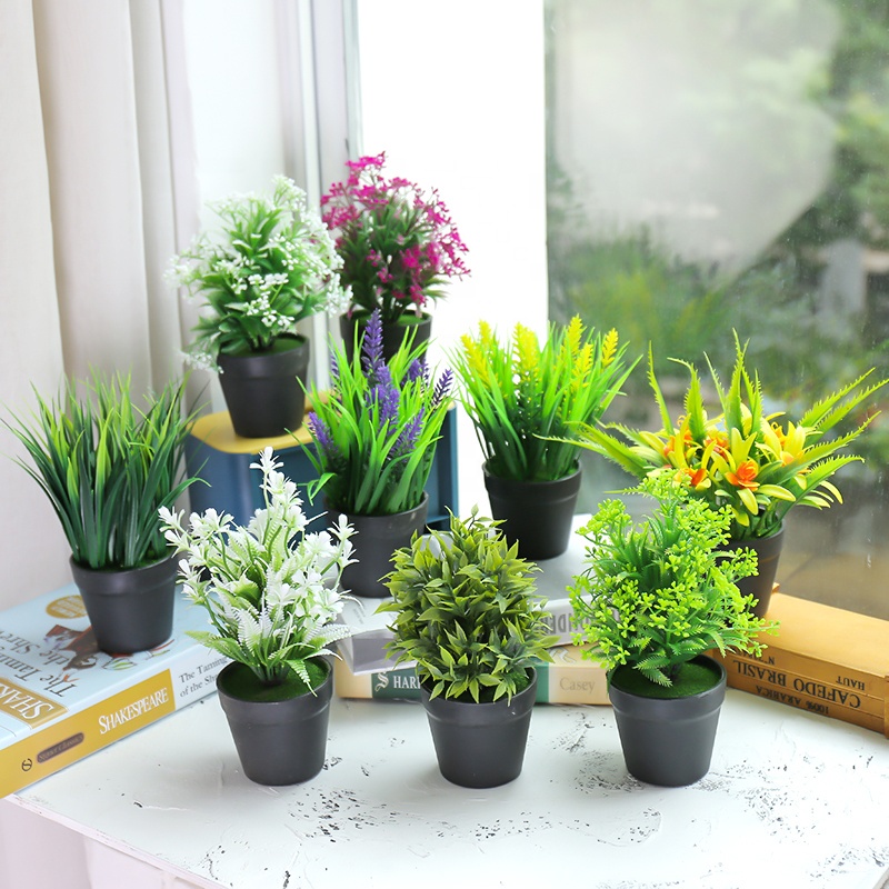 Artificial Indoor Green Plant with Pot / Potted Artificial Green Leaves