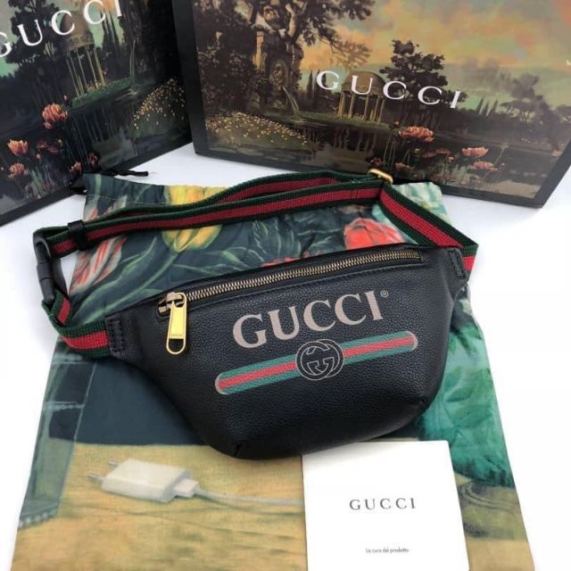 gucci pouch bag