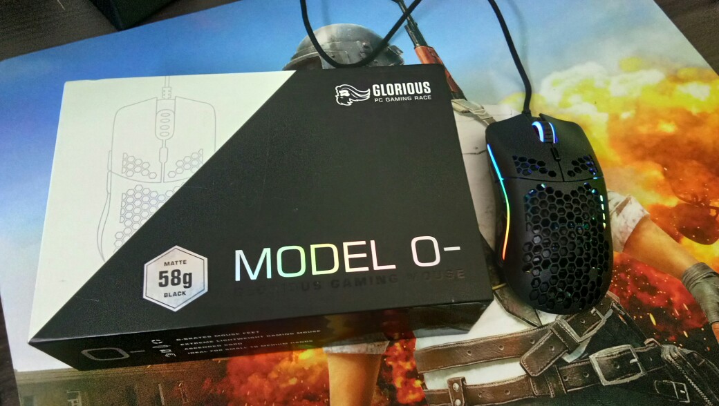 Glorious Model O Minus Lightweight Ambidextrous Gaming Mouse Matte Black Matte White Shopee Malaysia