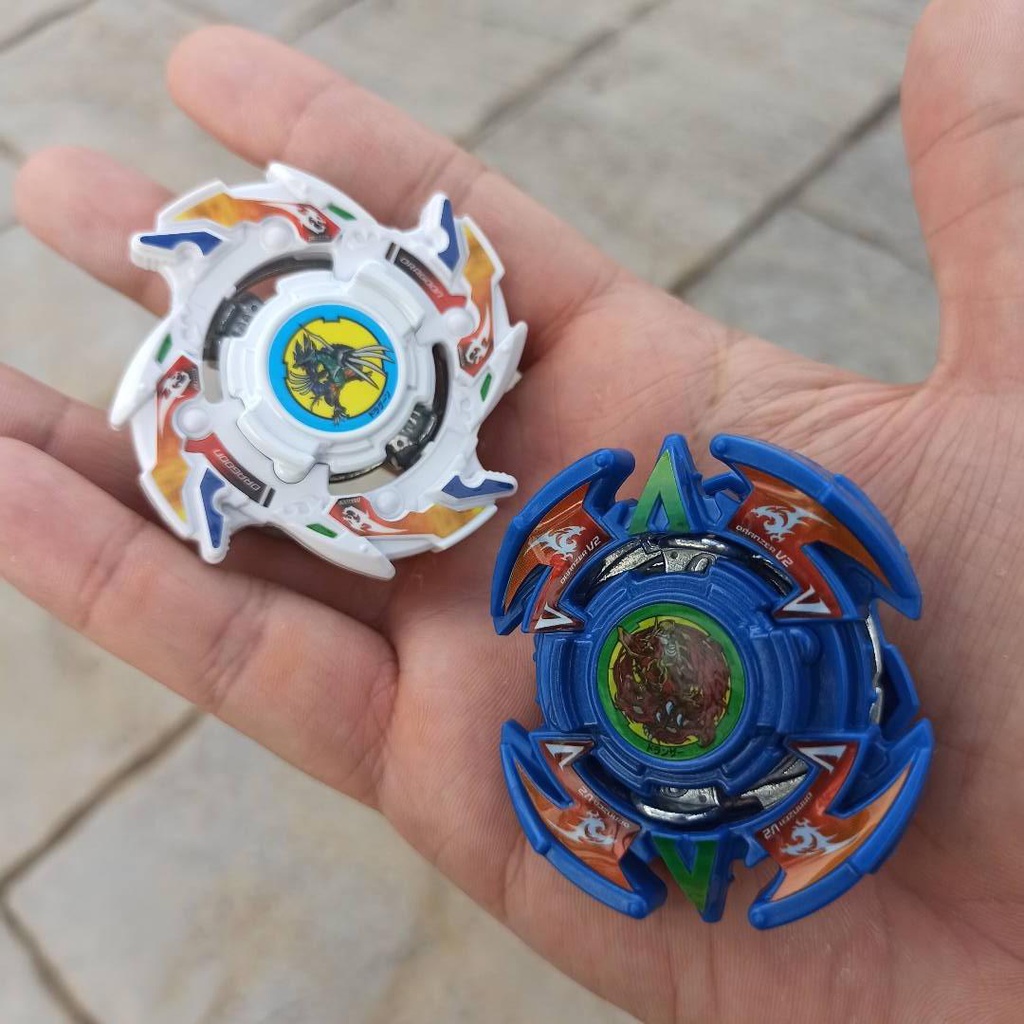 Beyblade Takara Tomy – Dragoon V2, Dranzer V2, Draciel V2, Driger V2 – Occasion