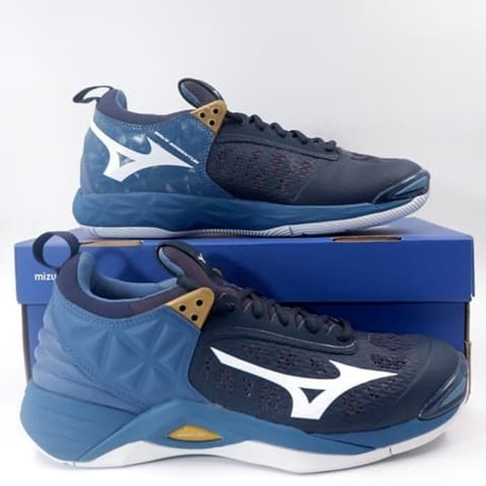 mizuno court shoes badminton