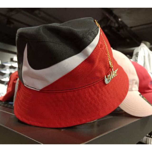 nike swoosh bucket hat