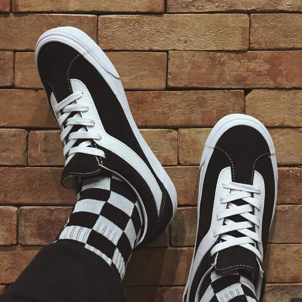 vans bold ni black trainers