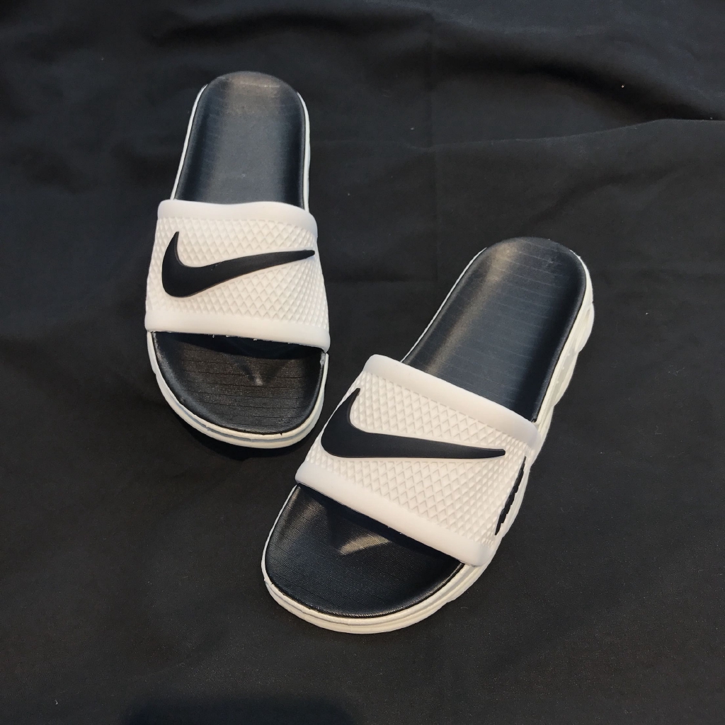 slip on nike slippers