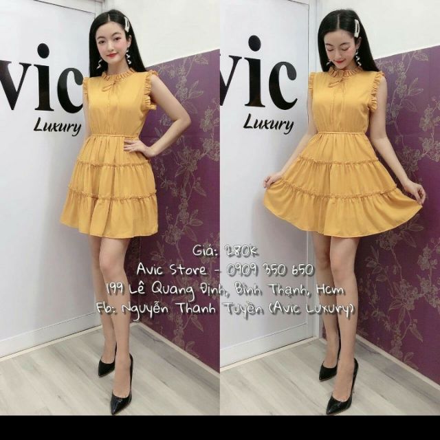 red square neck bodycon dress