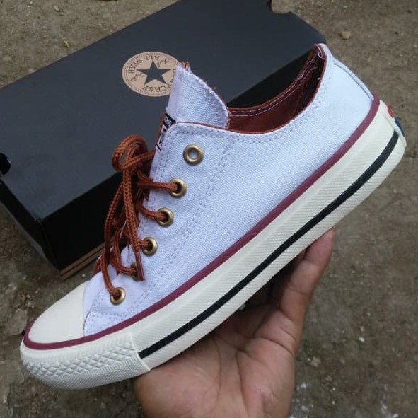 white short converse