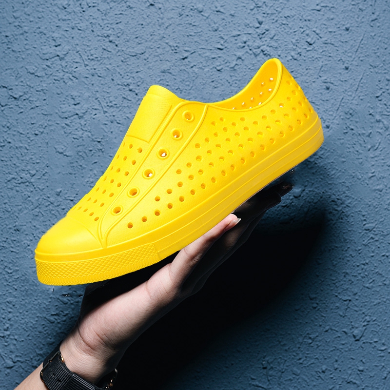 crocs waterproof shoes