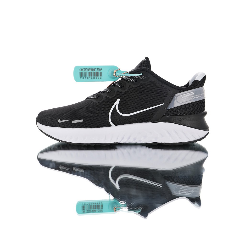 nike legend react flyknit