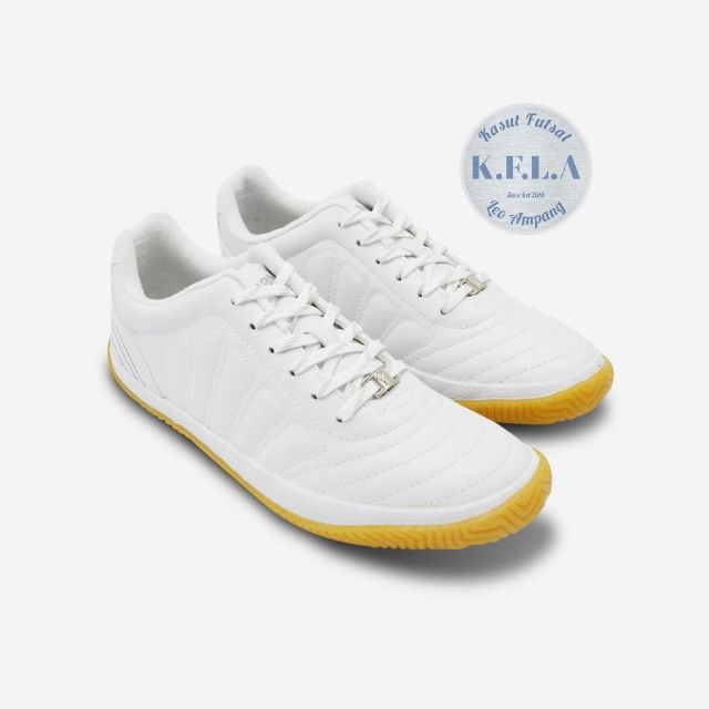 white futsal shoes