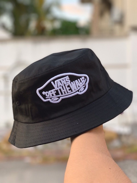 vans off the wall bucket hat