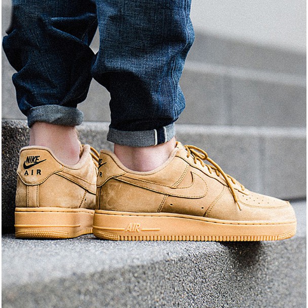 air force 1 flax low on feet