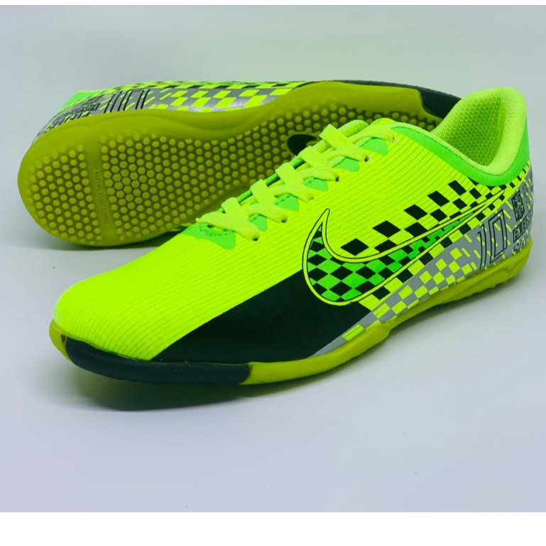 neymar futsal boots