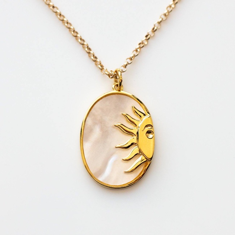 Chenfengfumeng Niche Oval Plate Pendant Necklace Stainless Steel Golden Sun Round Inspirational English Sweater Cha