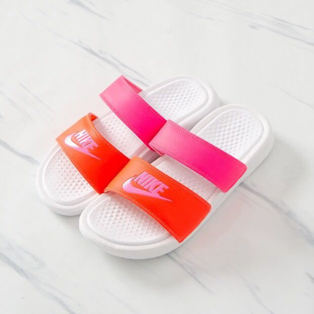 nike pink slippers