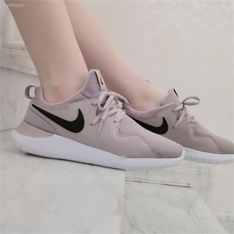 nike tessen women's pink