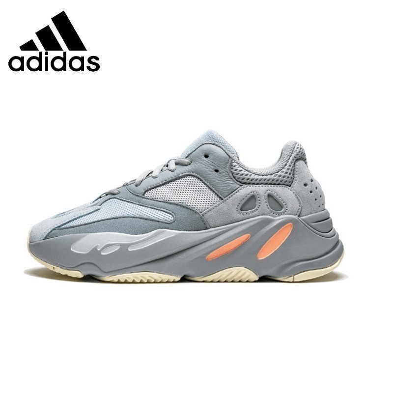 are the yeezy 700 comfortable