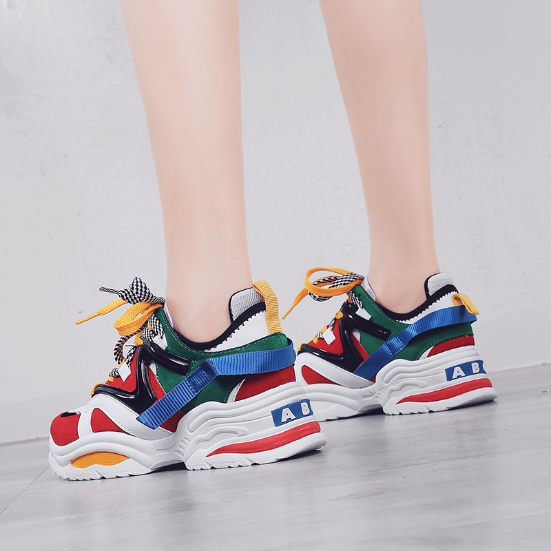 2019 trendy women's sneakers