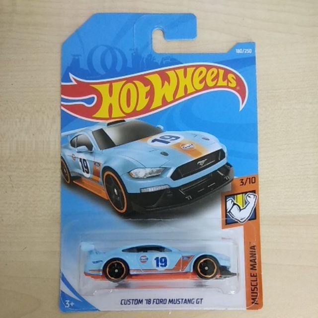 hot wheels custom 18 ford mustang gt