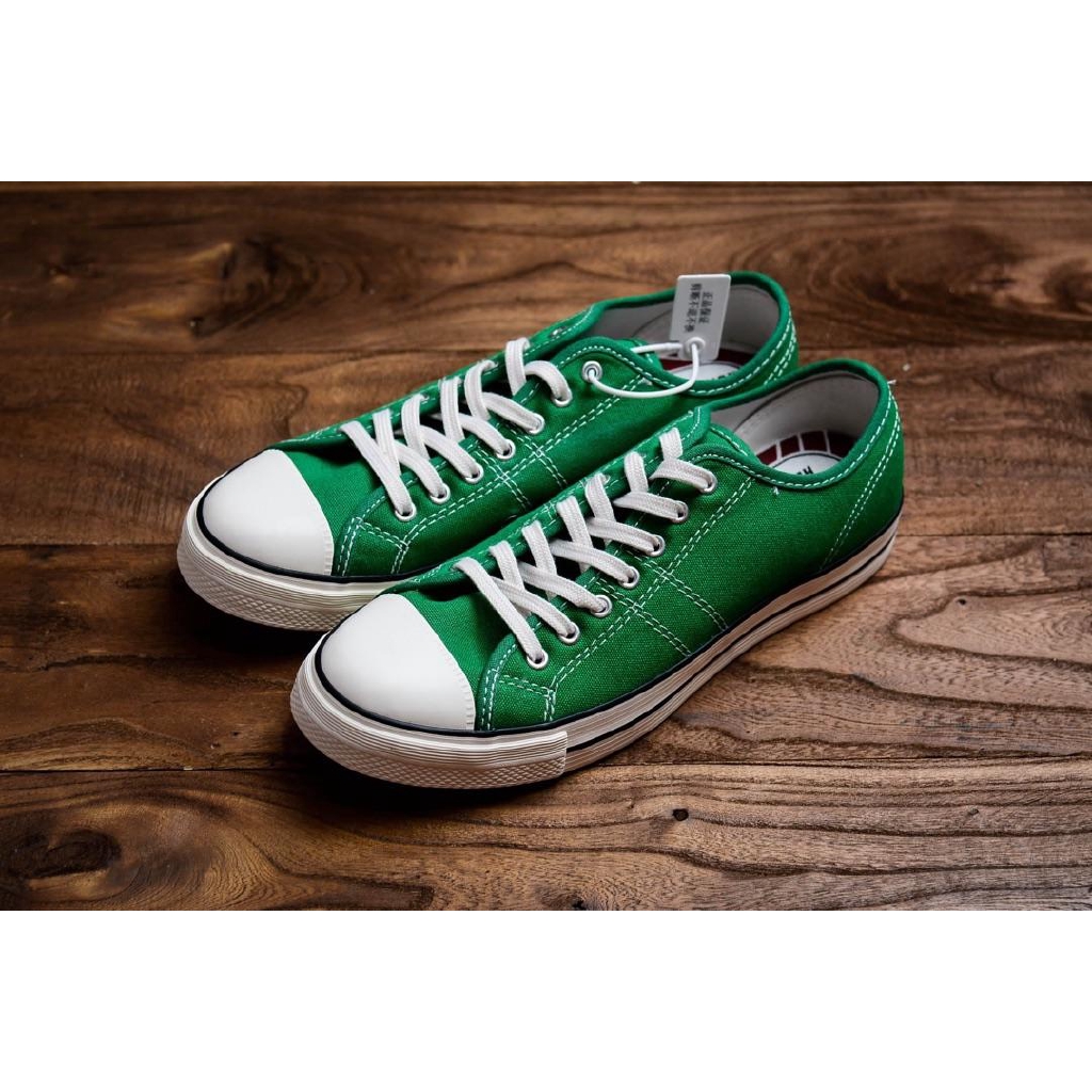 retro converse sneakers
