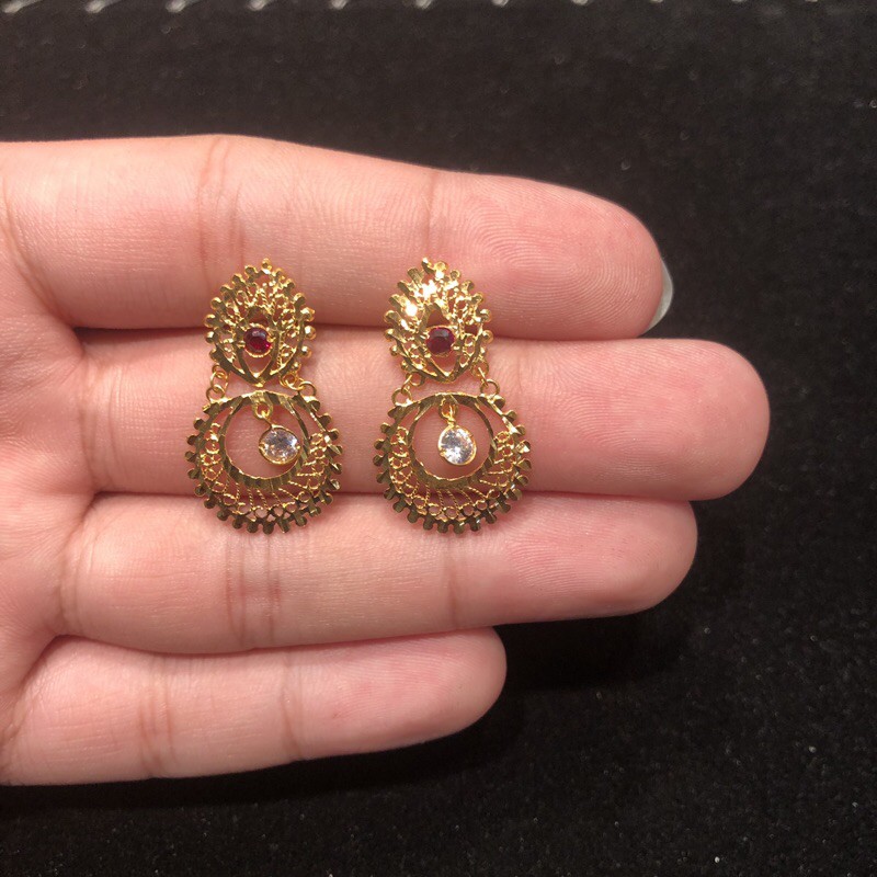 Indian Earrings 916 Gold Classic Indian Earring Red Gem Movable White Gem 意荙江 Shopee Malaysia