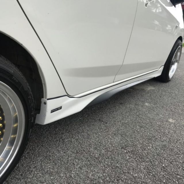 axia gear up side skirt