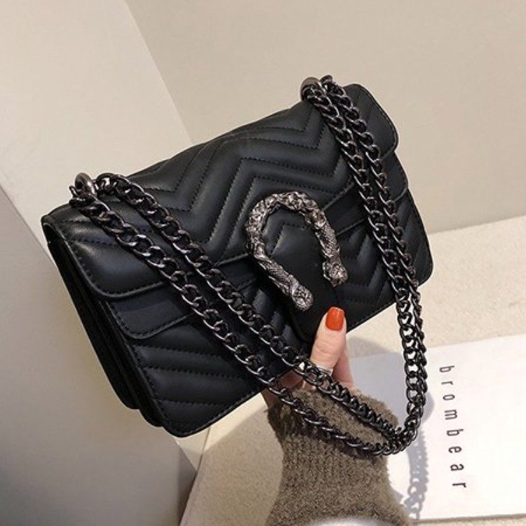 designer chain bag