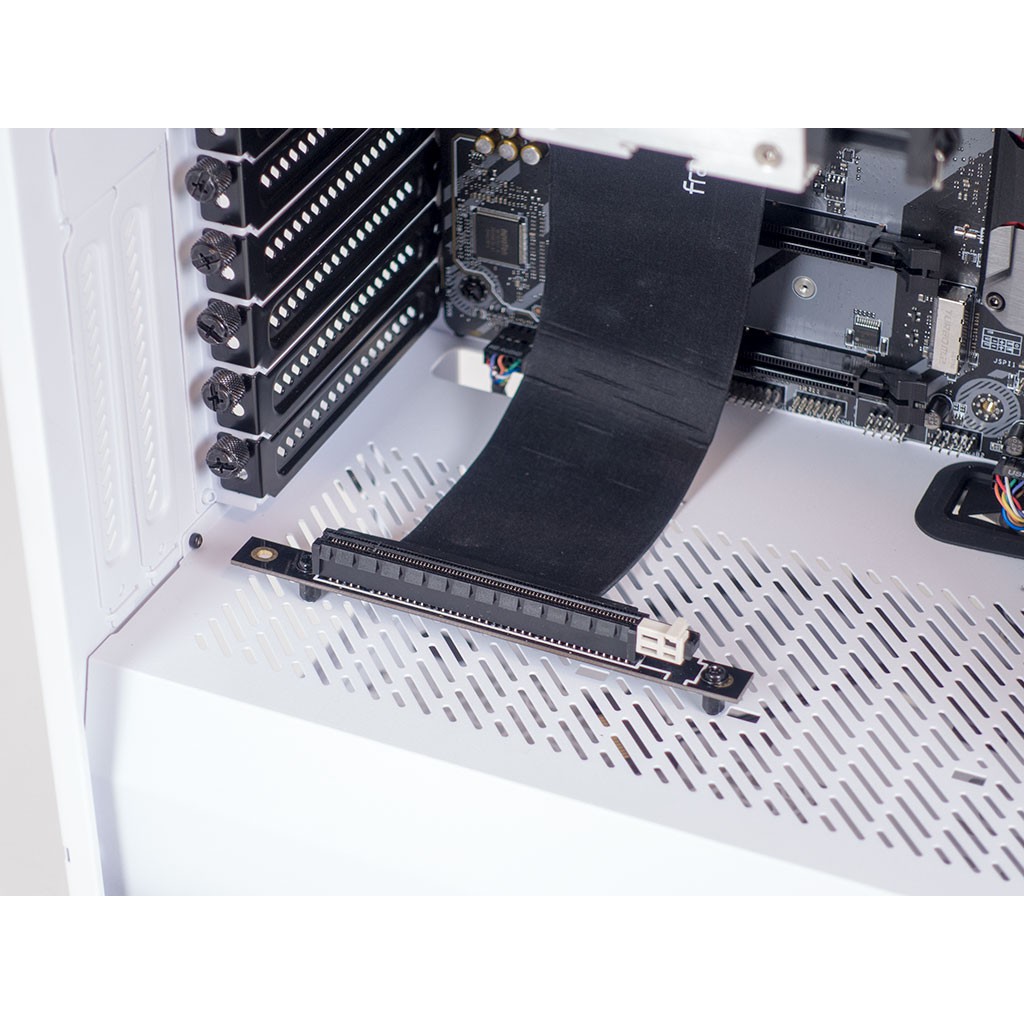 Системный блок razer. Райзер для видеокарты установка. Райзер для видеокарты установка. Райзер pci-e x16. Thermaltake pci-e x16 pci-e x16.